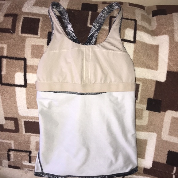 LULULEMON cross back tank heat wave black and white size 4 - Picture 13 of 14
